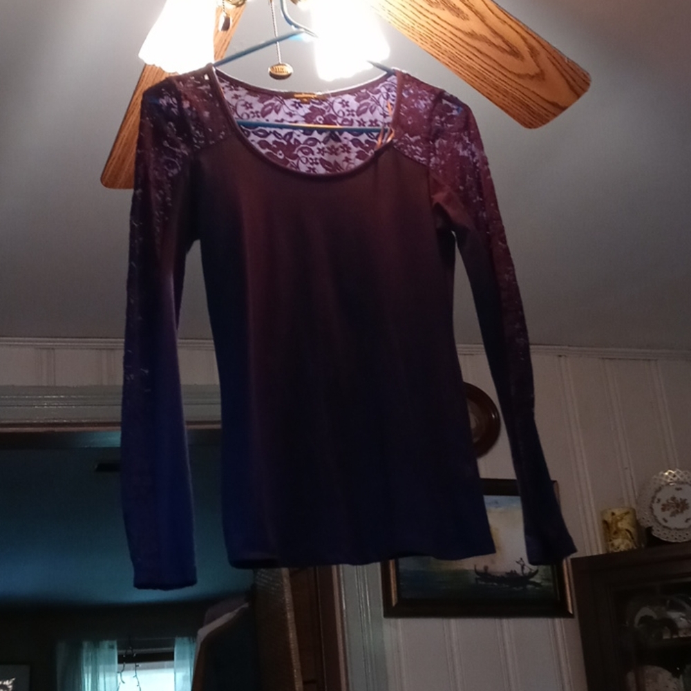 Delicate lace navy blue top
